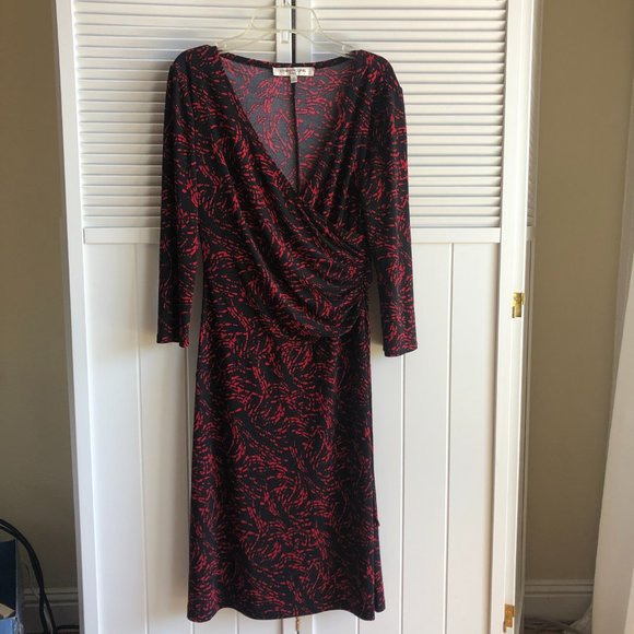 Evan Picone Dress Black and Red Long Sleeve V Neck & Gathering Detail Size 12 - Picture 2 of 10